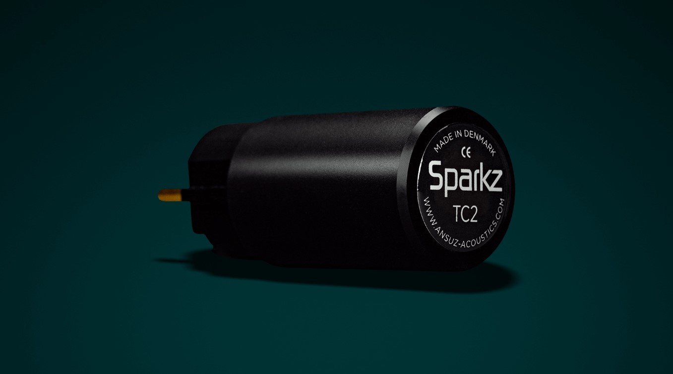 Активний фільтр живлення Ansuz Acoustics Sparkz TC2