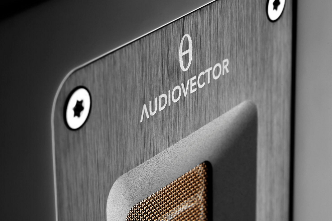 Полична акустика Audiovector QR 1 SE White Silk
