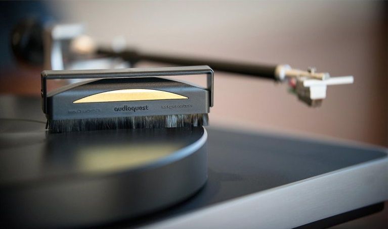 Щітка AUDIOQUEST Super Conductive Anti-Static Record Brush