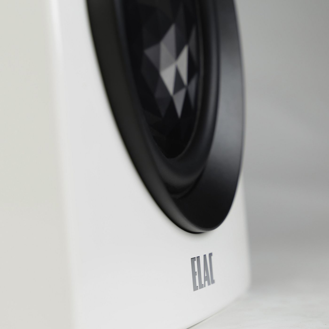 Полочная акустика ELAC Concentro S 503 White High Gloss