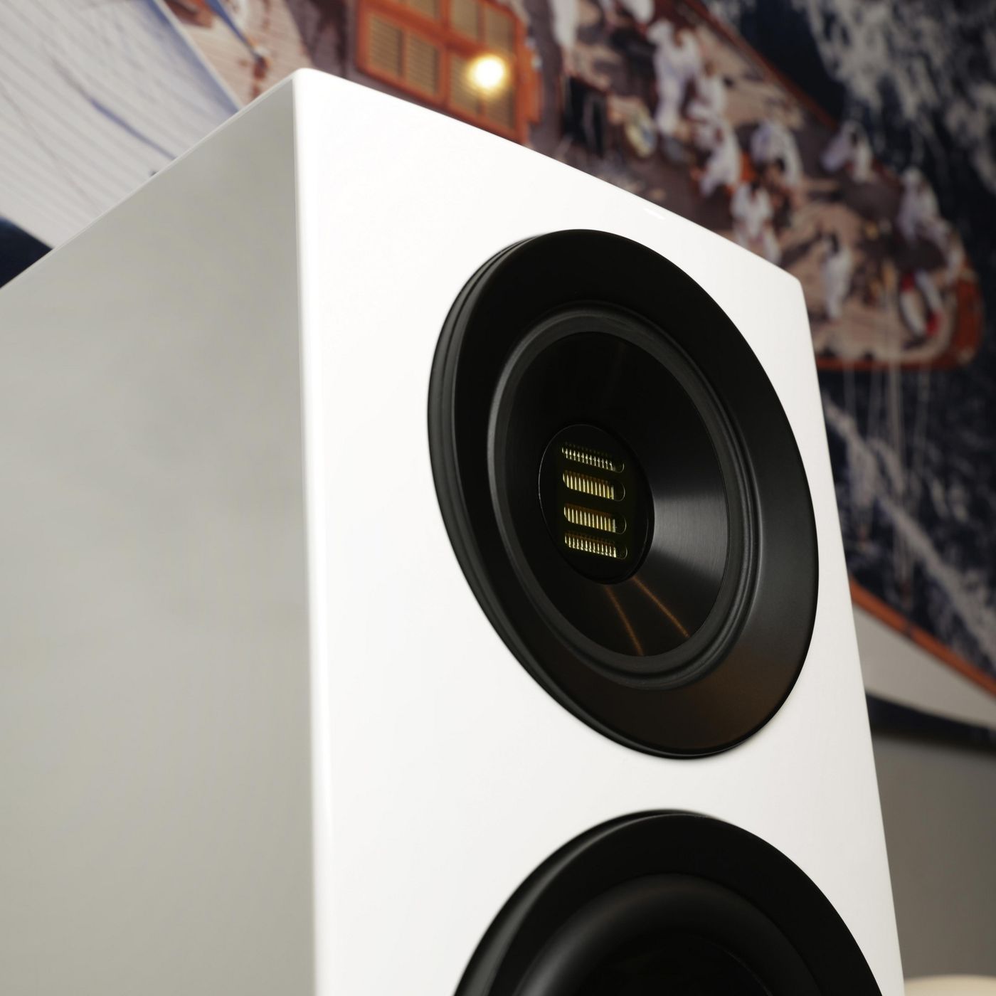 Полочная акустика ELAC Concentro S 503 White High Gloss