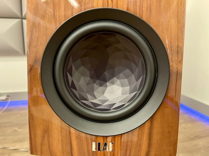 Полочная акустика ELAC Concentro S 503 Walnut High Gloss