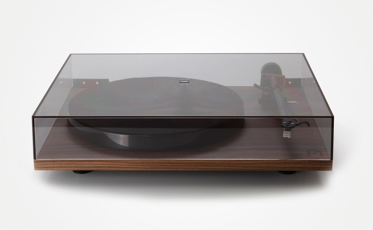 Виниловый проигрыватель Rega Planar 1 Walnut (Carbon)