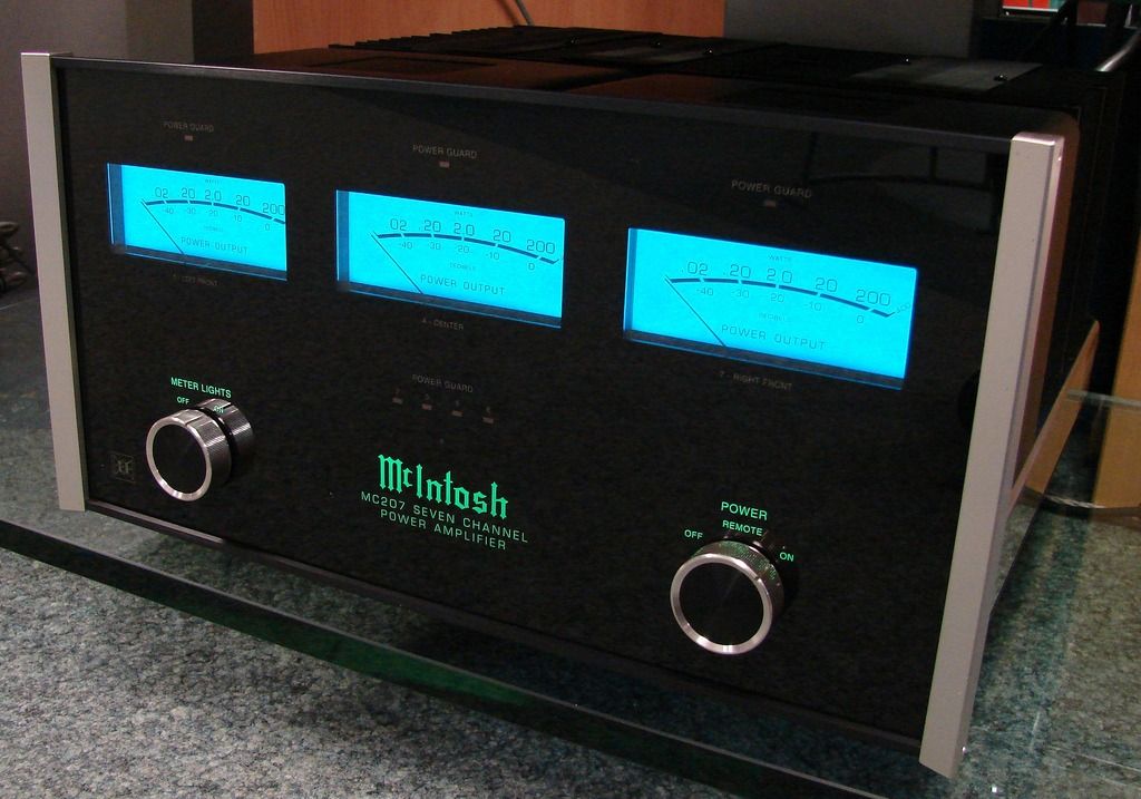 Підсилювач потужності Mcintosh MC303