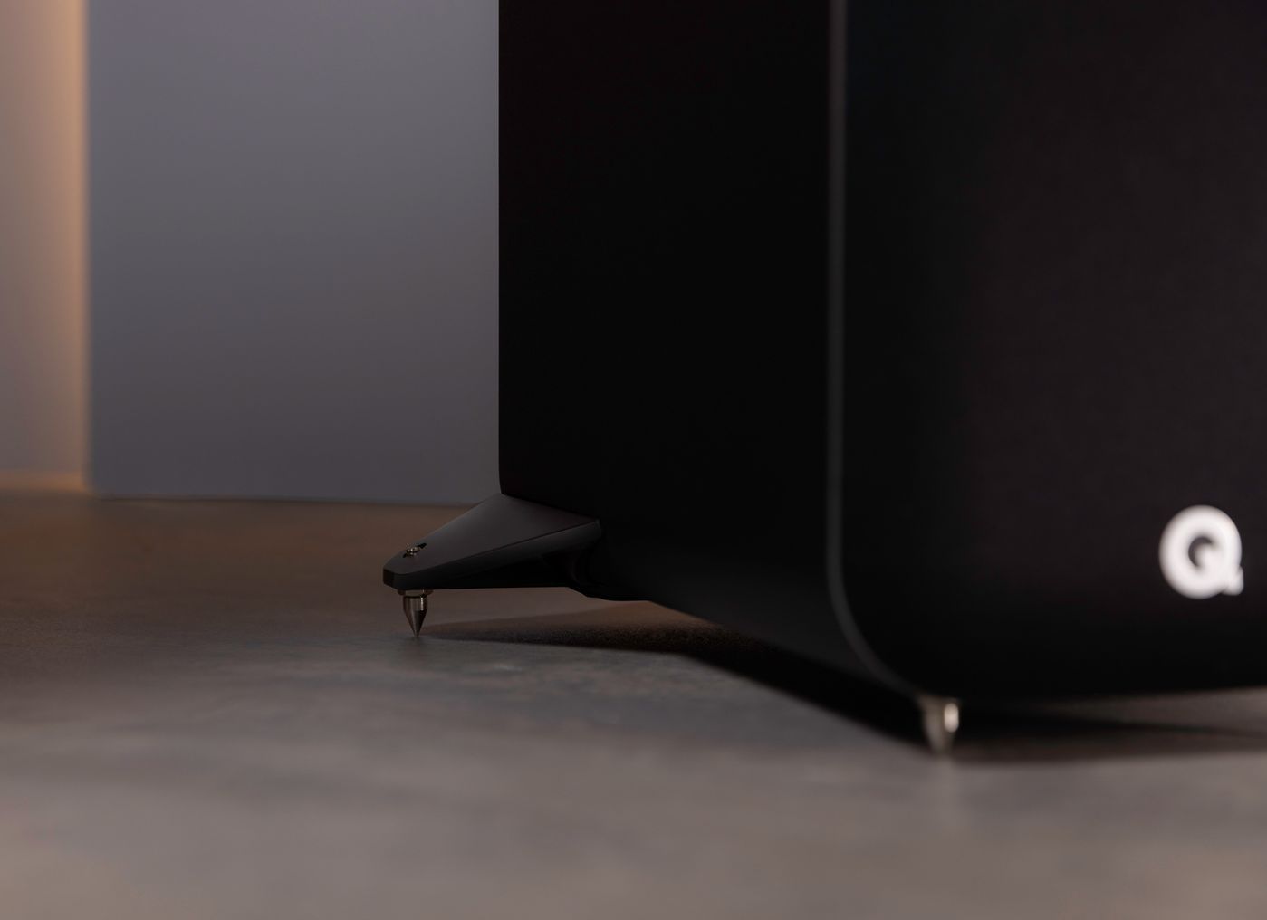 Активна Акустика підлогова Q Acoustics M40 HD Black (QA7640)
