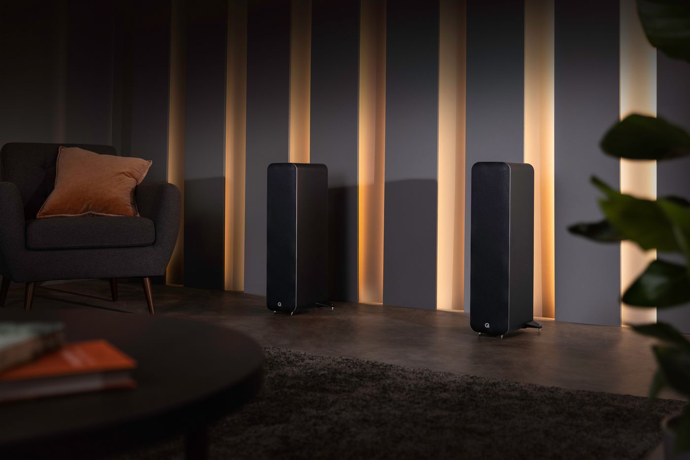 Активна Акустика підлогова Q Acoustics M40 HD Black (QA7640)