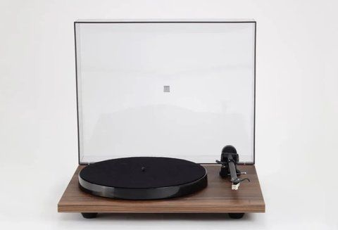Проигрыватель винила Rega Planar 1 Plus B Grade Walnut (Carbon)