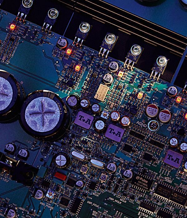 SACD програвач-стрімер T+A MP 3100 HV G3 Silver