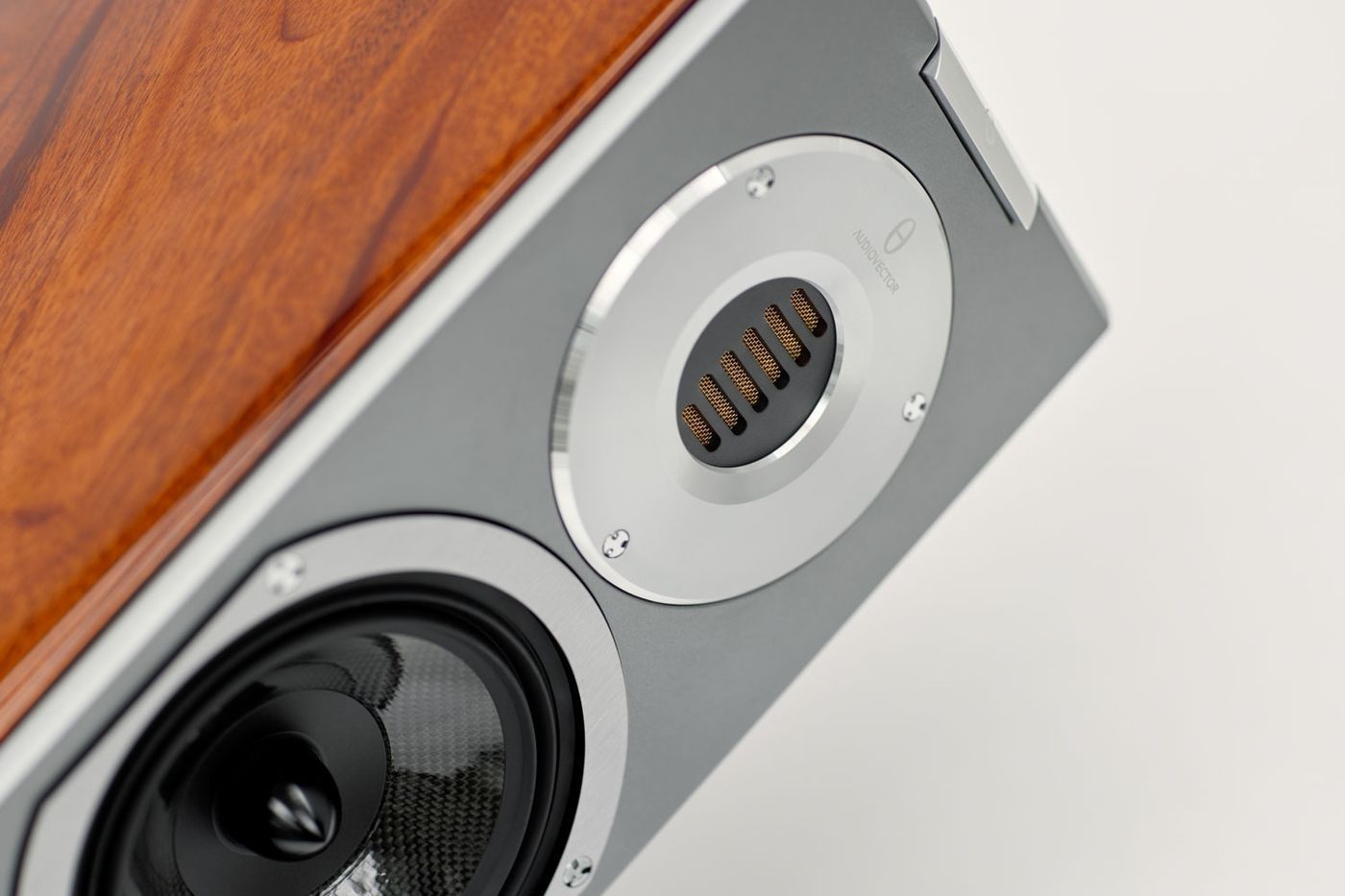 Підлогова акустика Audiovector R 5 Arret&eacute; White Silk