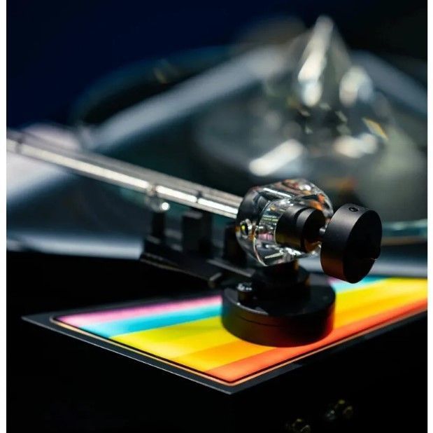 Проигрыватель винила Pro-Ject The Dark Side Of The Moon Pick It PRO SE