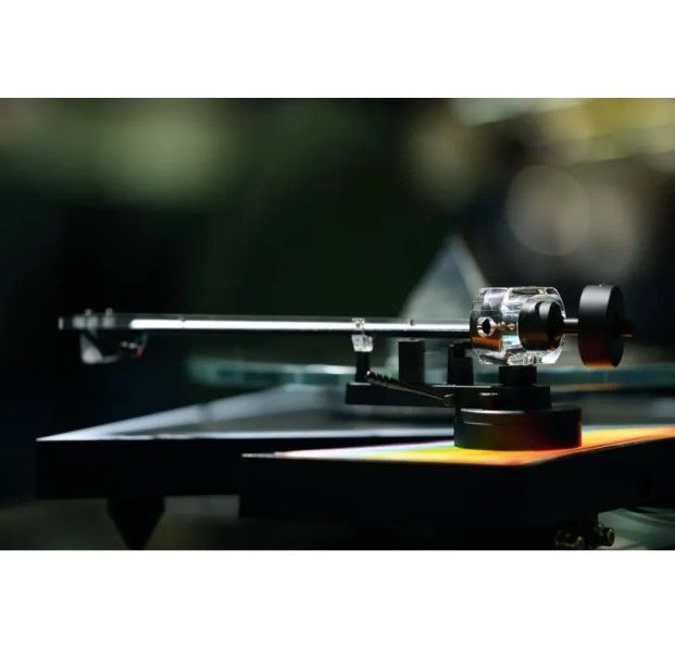 Проигрыватель винила Pro-Ject The Dark Side Of The Moon Pick It PRO SE