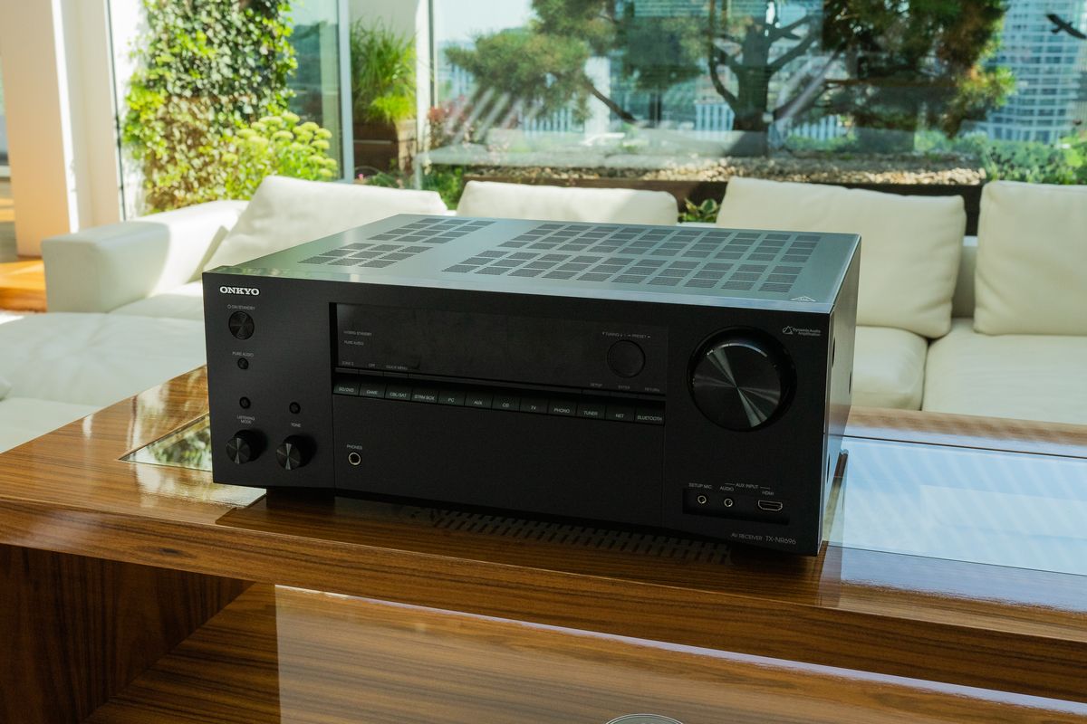 AV Ресивер Onkyo TX-NR696 Black