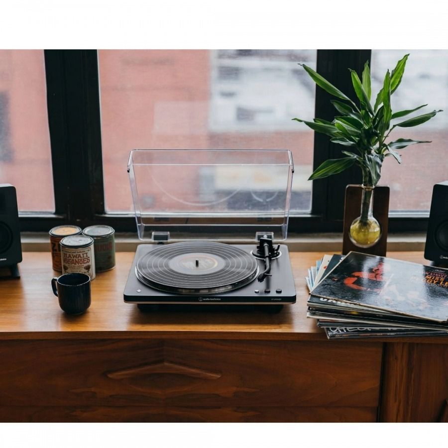 Проигрыватель винила Audio-Technica AT-LP70XBT Black-Silver