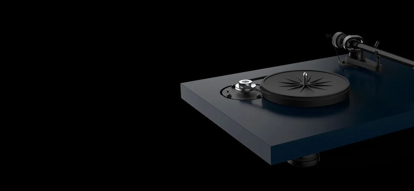 Програвач вінілу Pro-Ject Debut Carbon EVO 2M-Red Satin Black