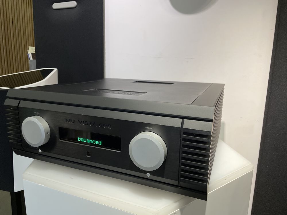Підсилювач інтегральний Musical Fidelity Nu-Vista 600 Black