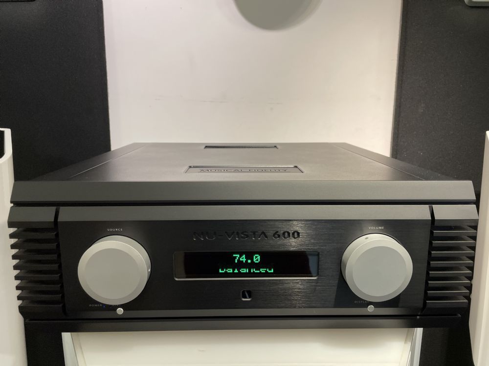 Підсилювач інтегральний Musical Fidelity Nu-Vista 600 Black