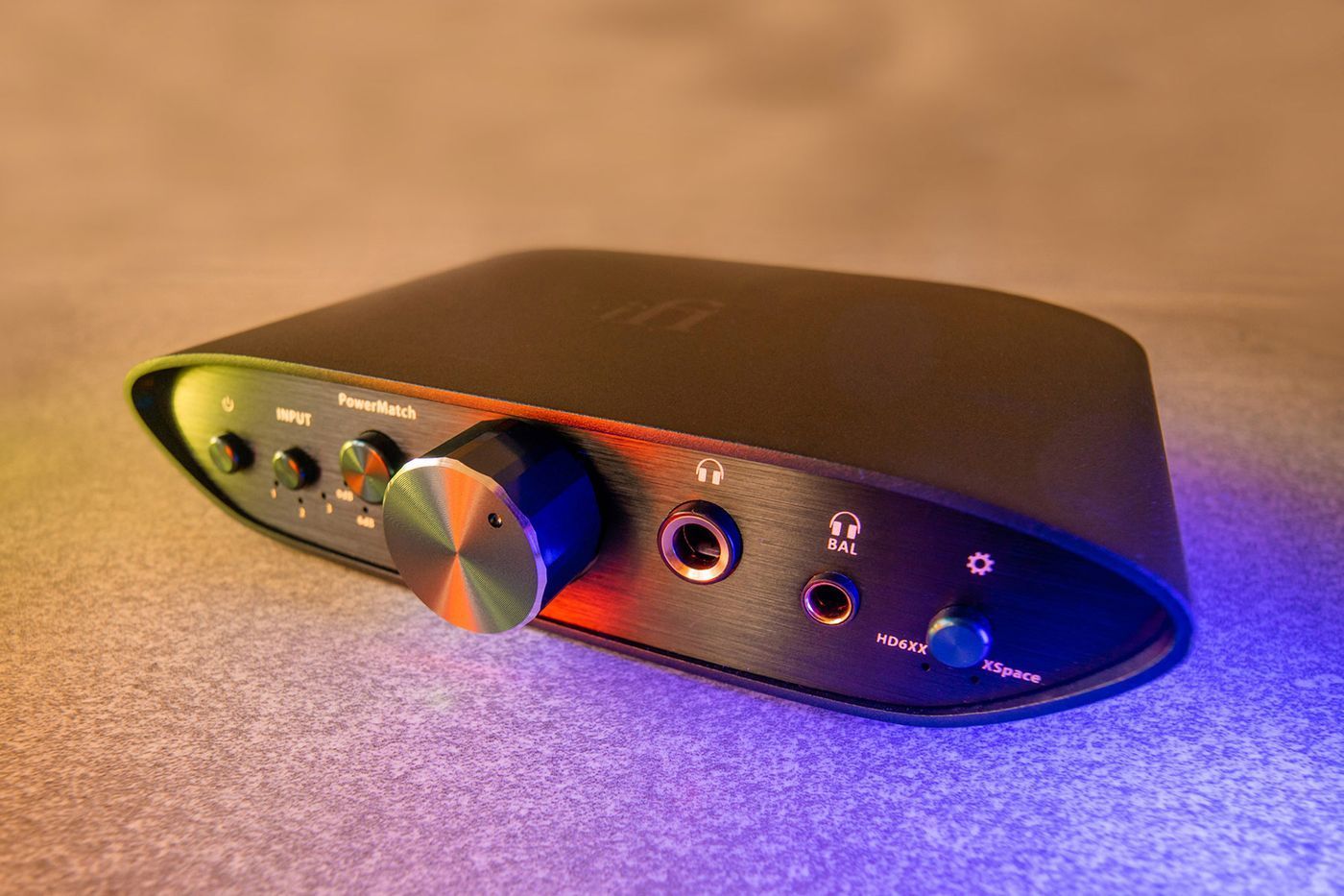 Усилитель для наушников iFi ZEN CAN Signature 6XX