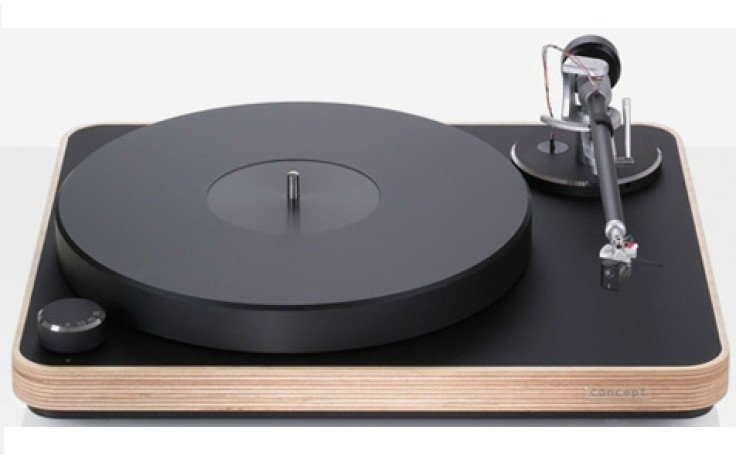 Проигрыватель виниловых дисков Clearaudio Concept Black with wood (TP053/Wood)