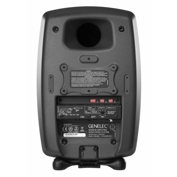 Студийный монитор Genelec 8040BPM