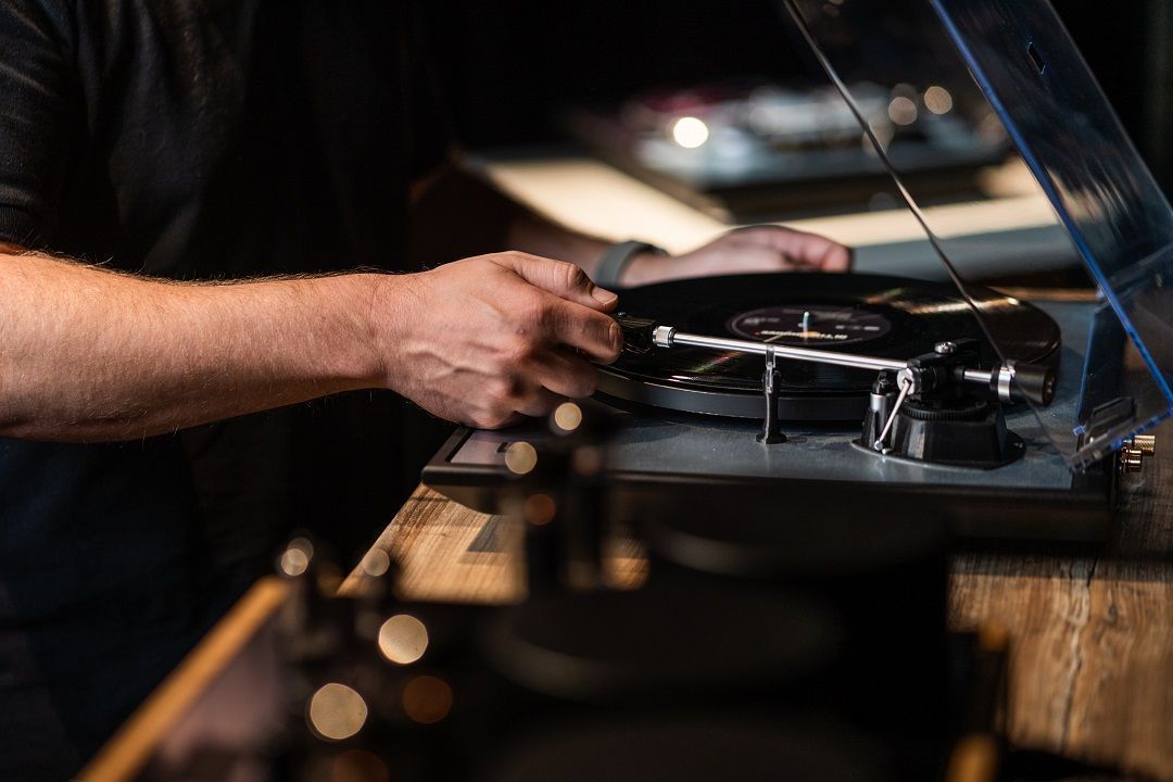Програвач вінілу REKKORD AUDIO M 500 (n/c) BLACK