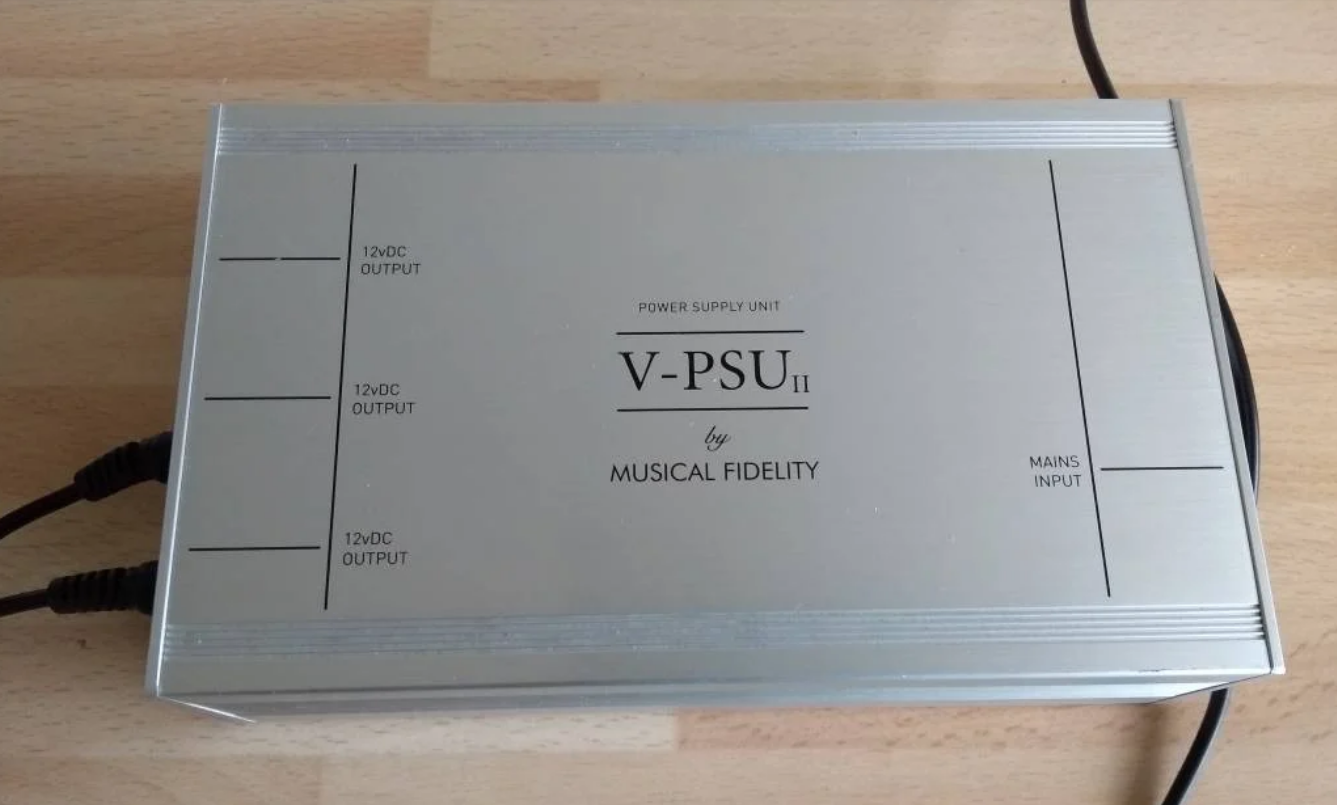 Блок живлення регульований Musical Fidelity V-PSU2