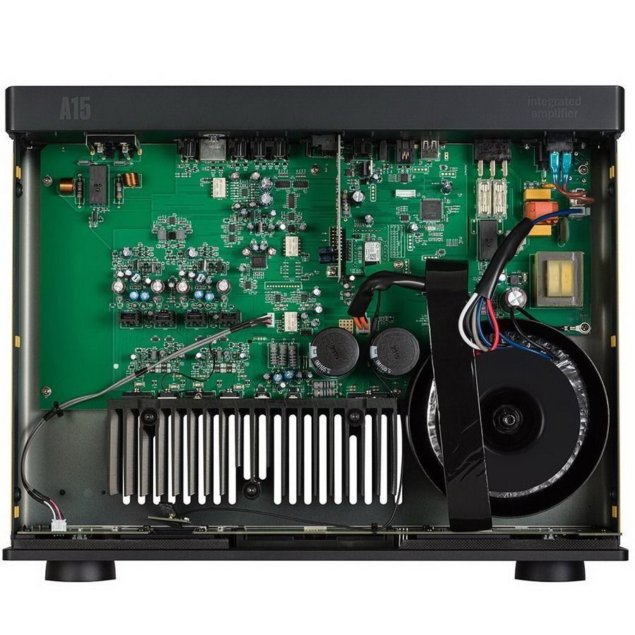 Интегральный усилитель Arcam Radia A15+