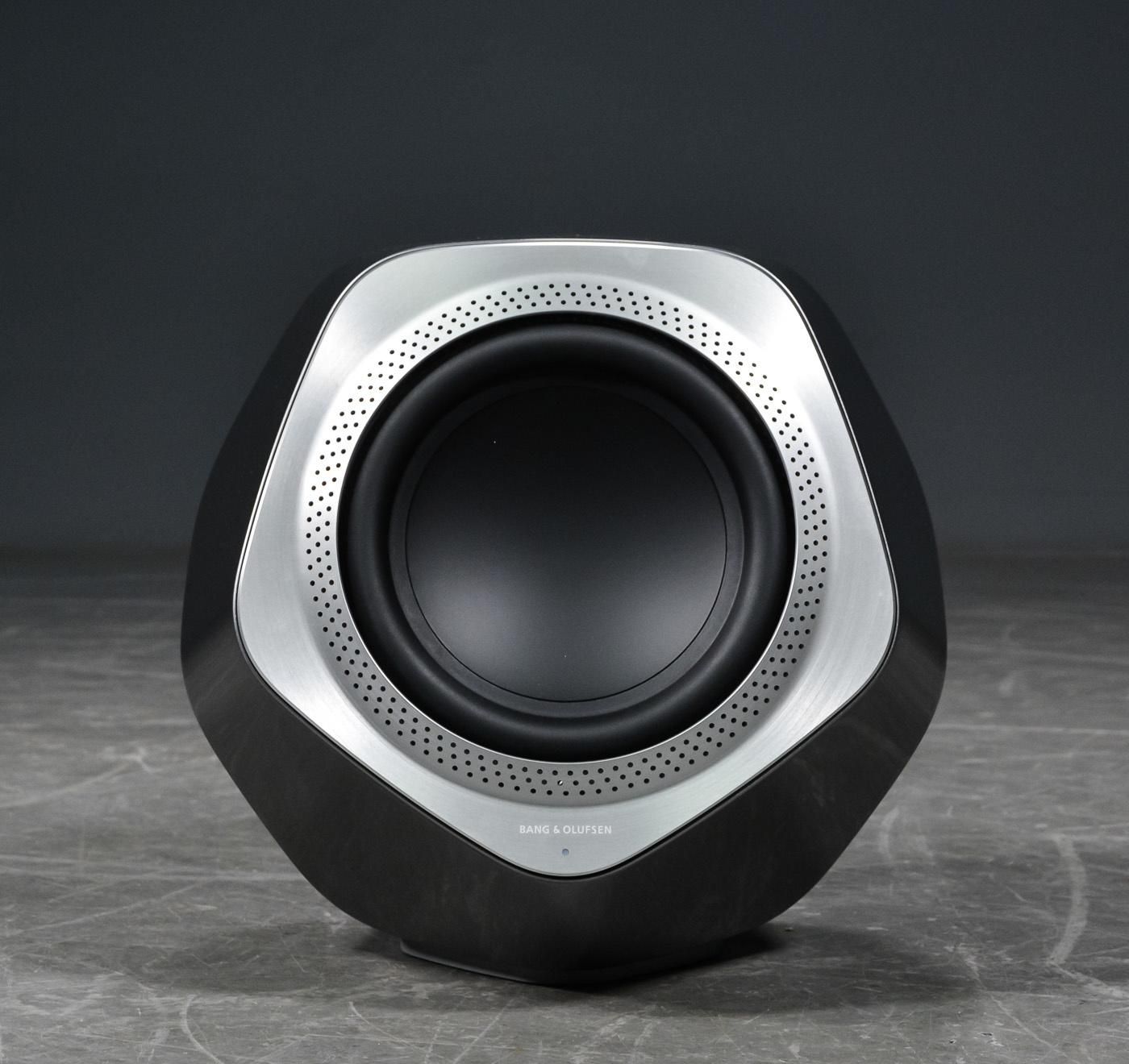 Сабвуфер Bang & Olufsen Beolab 19 AL2 Black