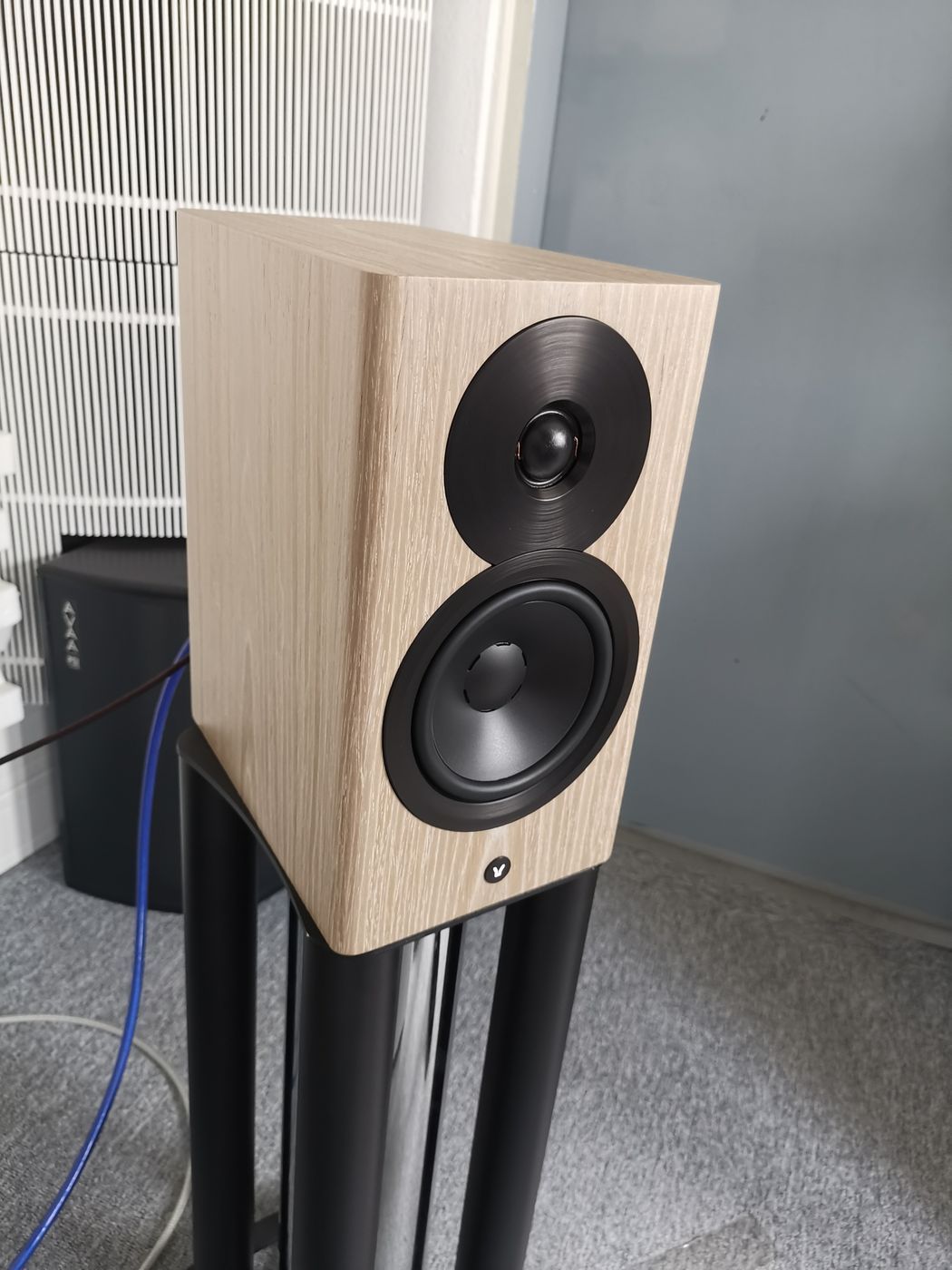 Полична акустика Dynaudio Focus 10 BlondeWood