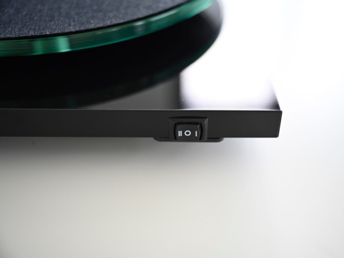 Проигрыватель винила Pro-Ject T2 Super Phono Rainier High Gloss Black