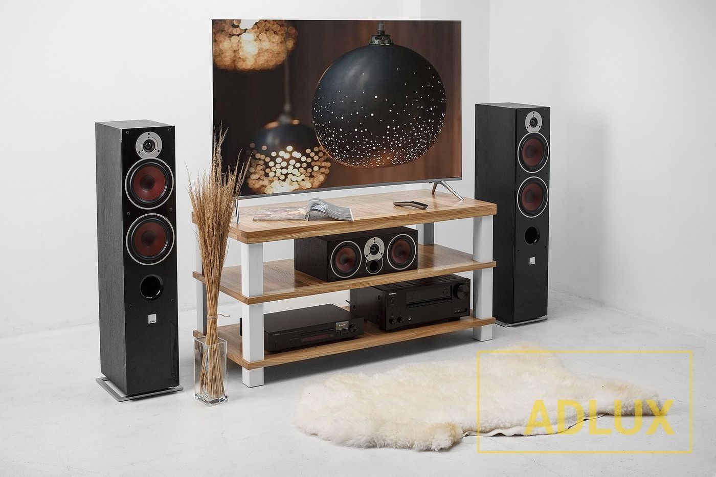Тумба під TV ADLUX TOWER TV-3-1500-O-WL Oak-White