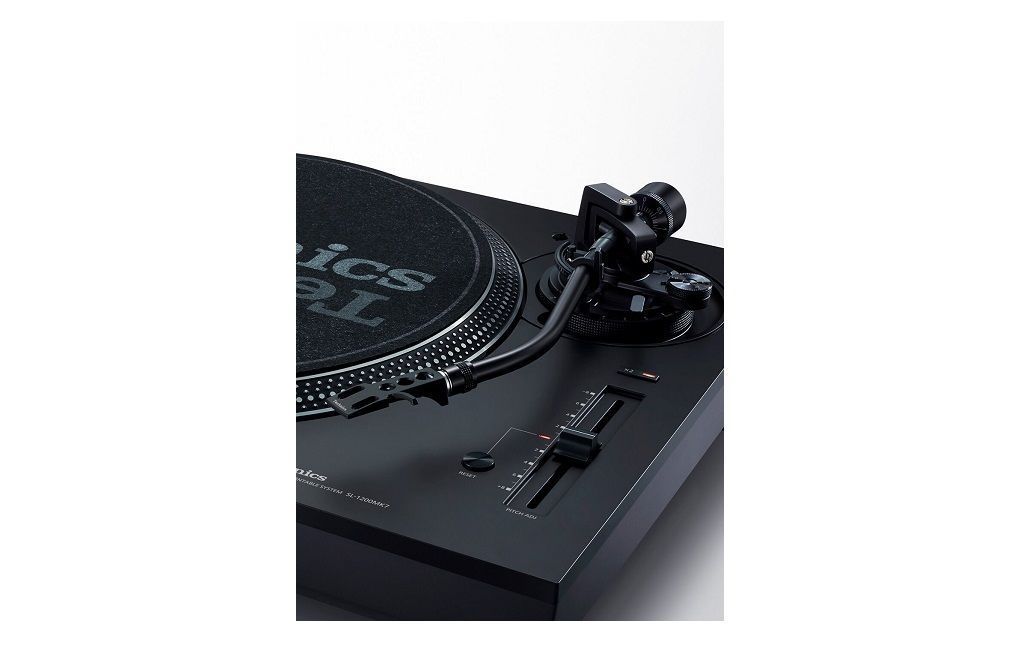 Проигрыватель винила Technics SL-1210MK7 Black