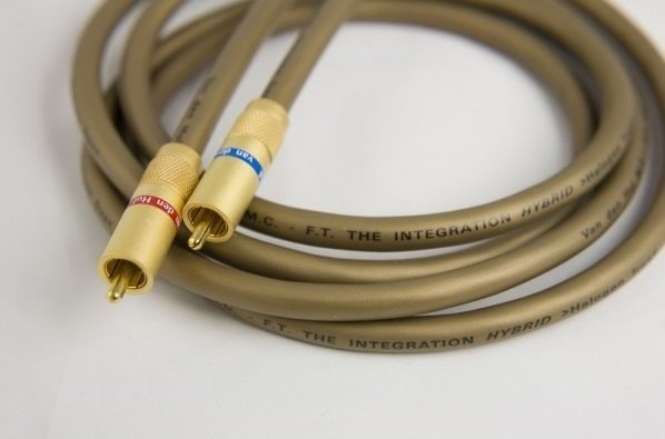 Межблочный кабель Van den Hul INTEGRATION HYBRID 2RCA 0,8 meter