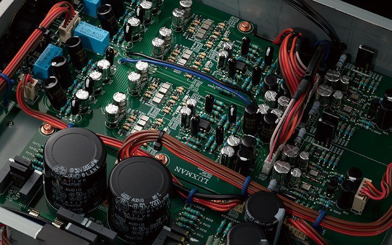 CD-SACD програвач Luxman D-07X Silver