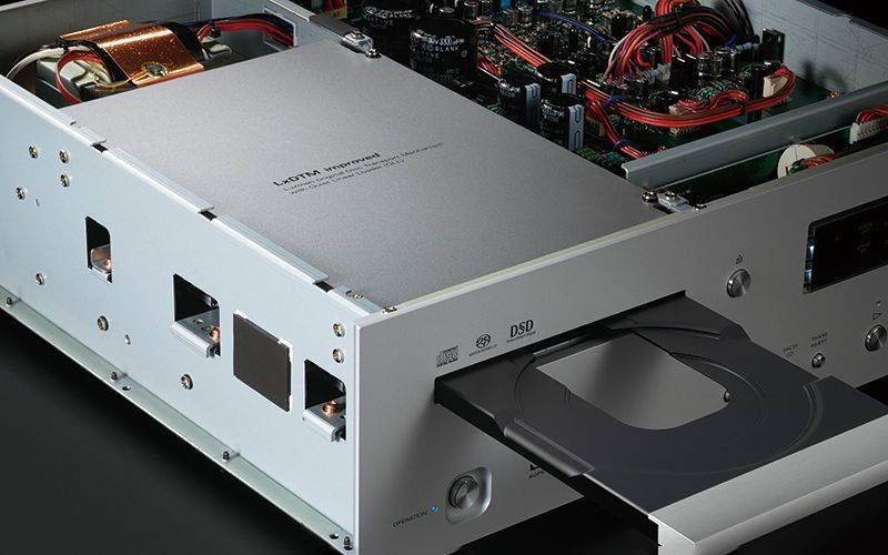 CD-SACD програвач Luxman D-07X Silver