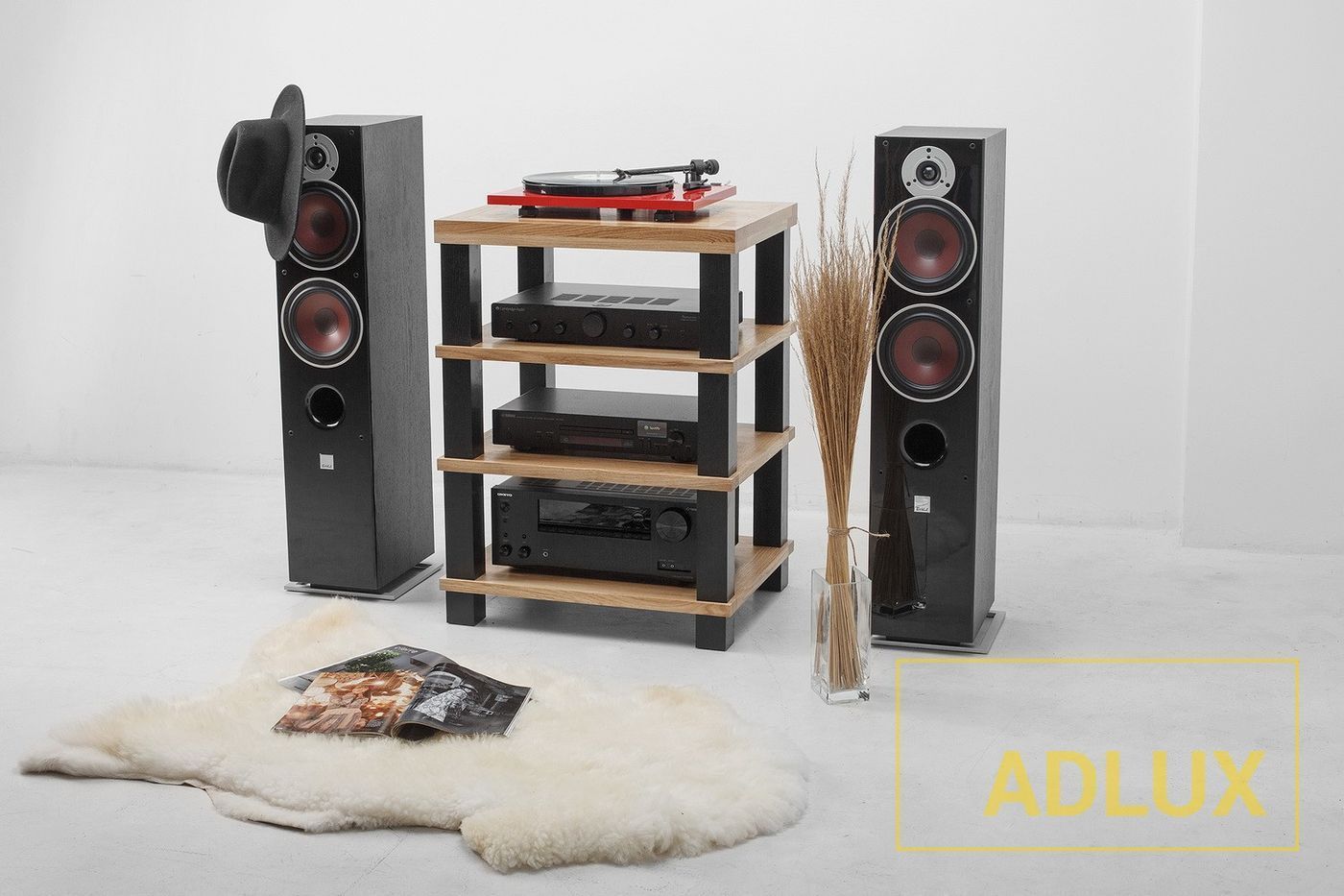 Стійка під AV апаратуру ADLUX TOWER AV-4-600-O-WL Oak-White