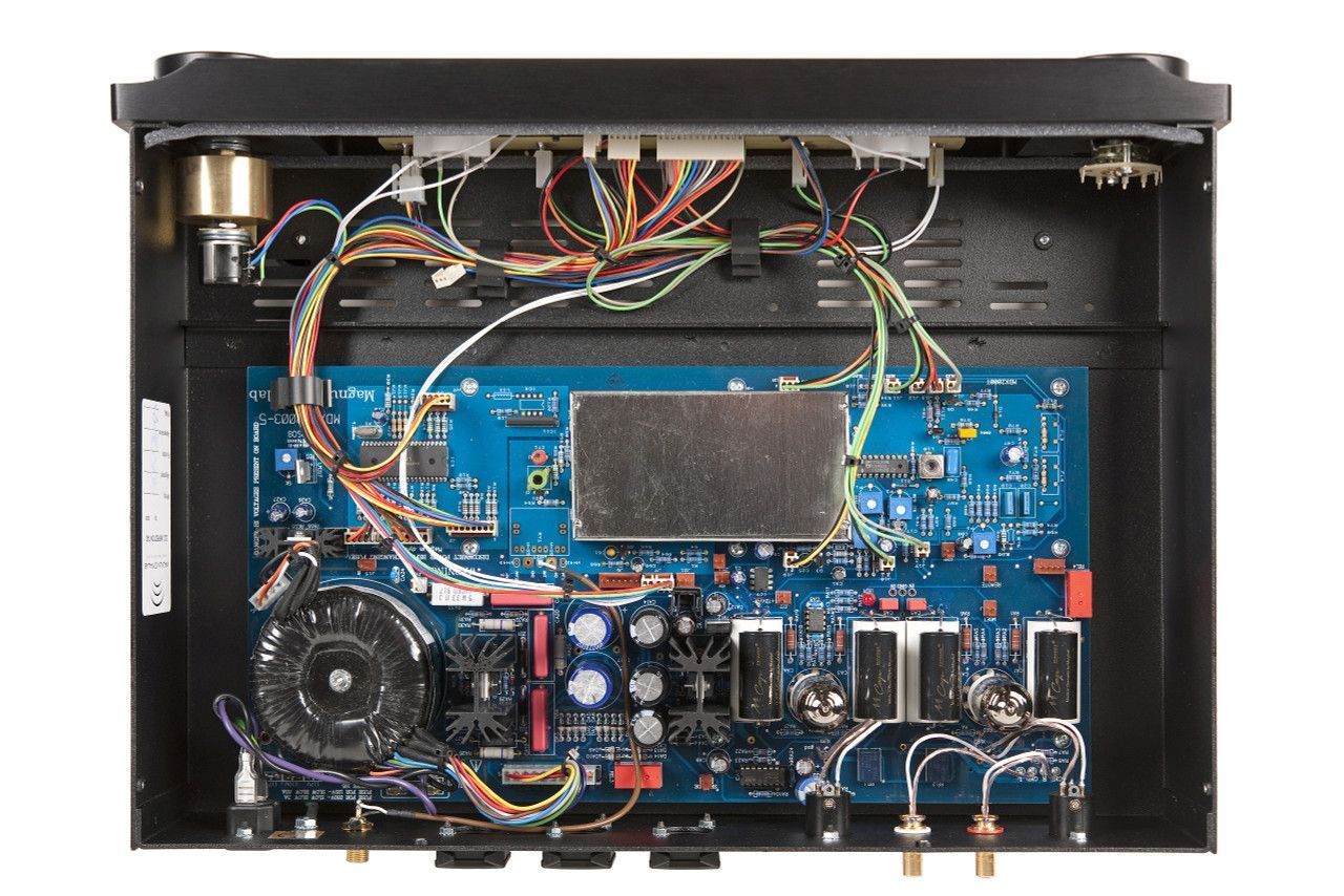 FM-тюнер Magnum Dynalab MD 105T